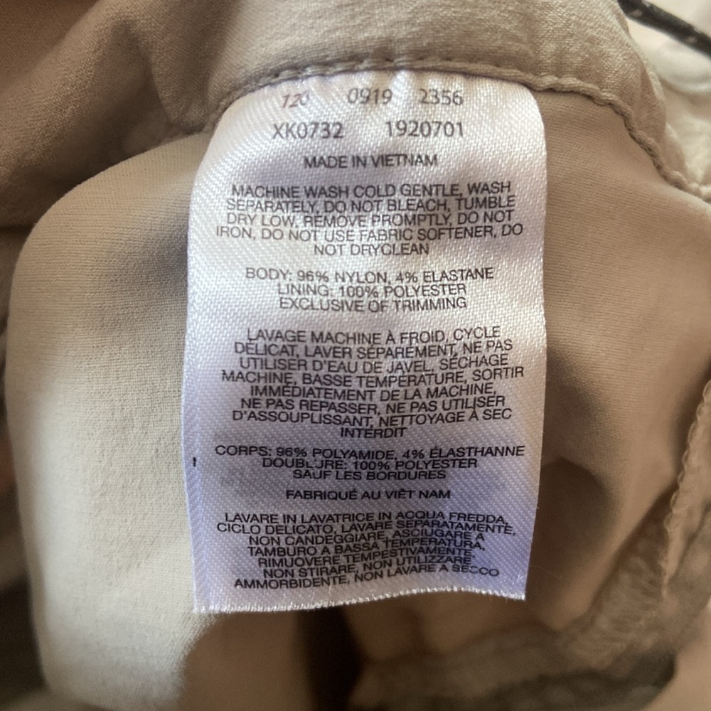 Columbia Women’s Capri Style Outdoor Pants - Picture 10 of 11